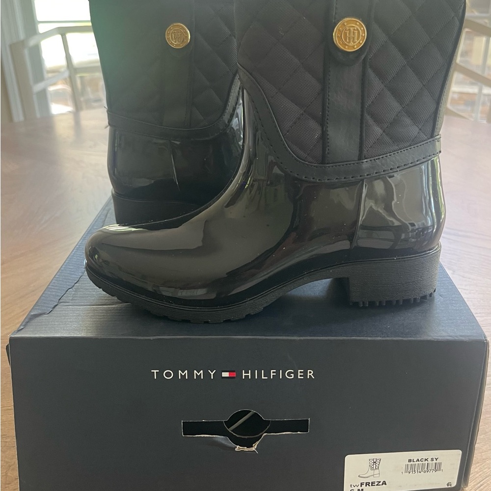 Tommy Hilfiger Black Freza Glossy Quilted Boots